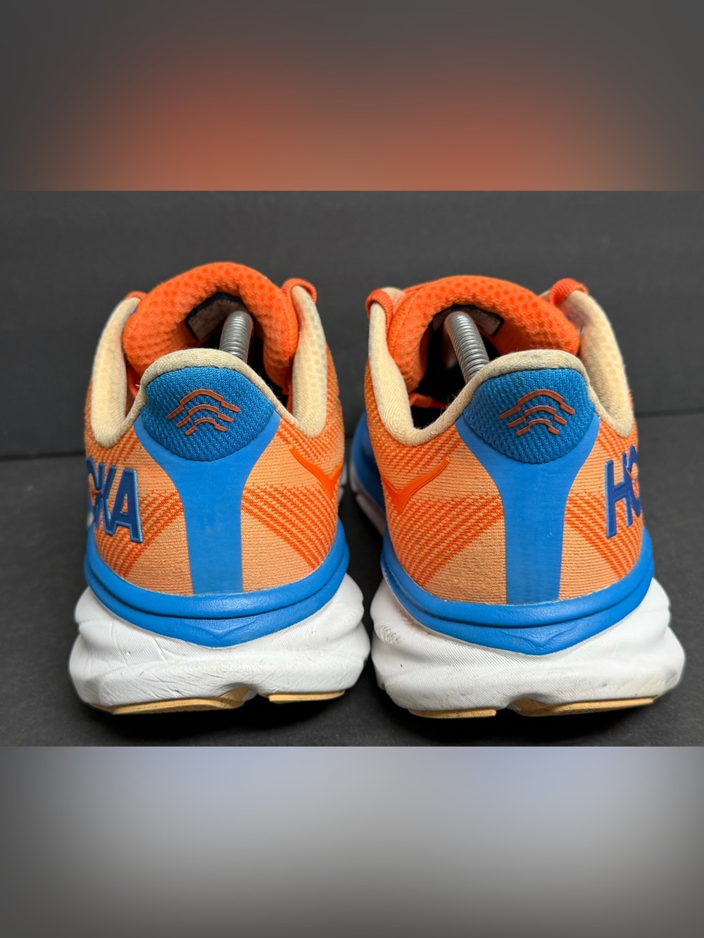 Hoka Men's Clifton 9 Wide Shoes Vibrant Orange/Impala 1132210-VOIM – Size 9.5 2E - Picture 7 of 11